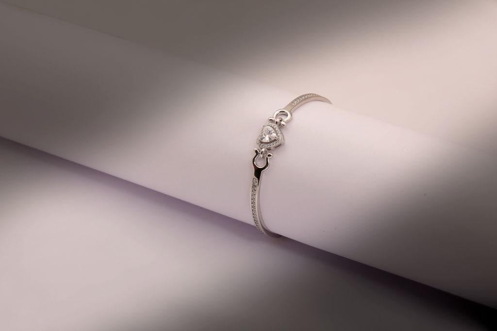 Celestial Heart Elegance Bracelet